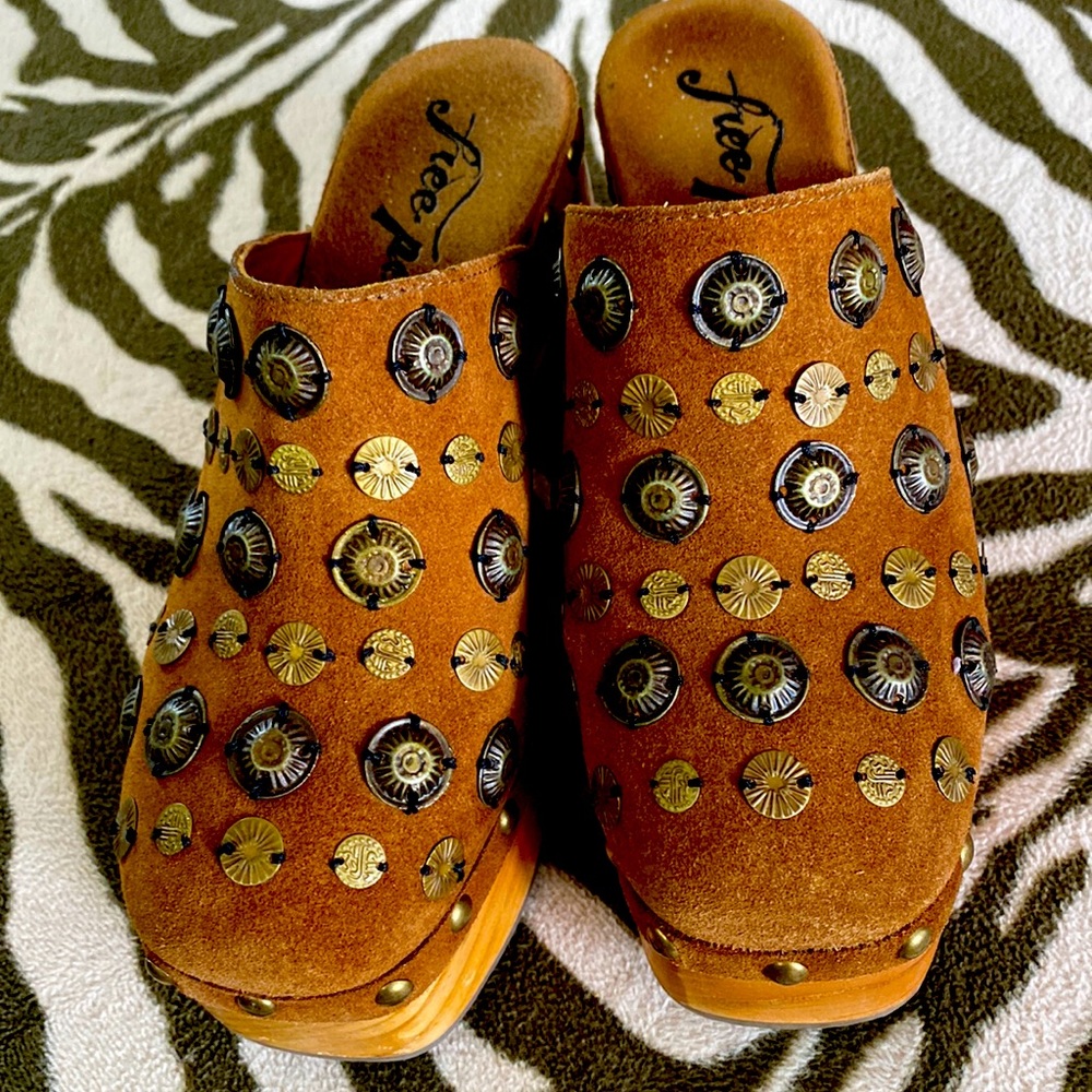 Free People Claudia Clogs size 36 still sold at the store. Awesome buy